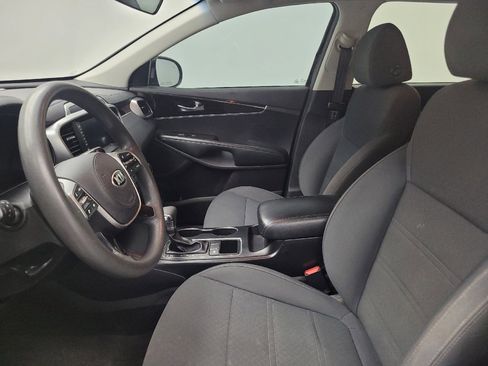 Used 2019 Kia Sorento FWD image 17