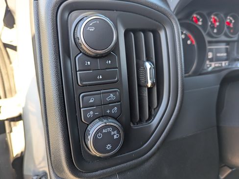 Used 2024 Chevrolet Silverado 2500 Custom w/ Custom Value Package image 30