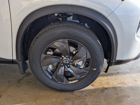 New 2026 Nissan Rogue SV w/ Cold Weather Package AWD/4WD image 23