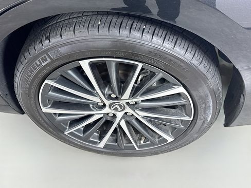 Used 2024 Lexus ES 250 w/ Premium Package image 29