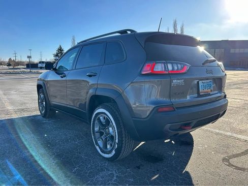Used 2019 Jeep Cherokee Trailhawk image 2