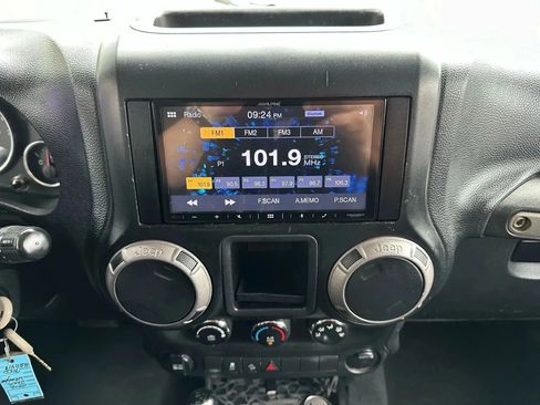 Used 2012 Jeep Wrangler Sport AWD/4WD image 23
