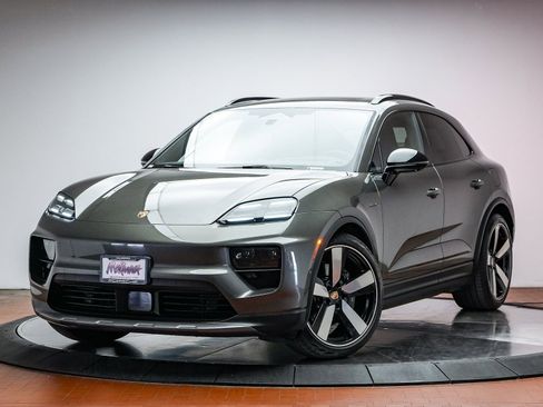 Certified 2025 Porsche Macan 4S Electric image 1