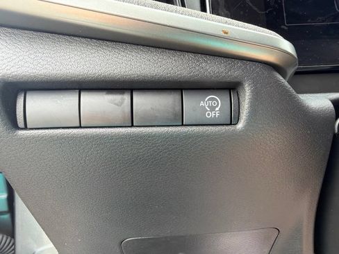 Used 2025 Nissan Kicks SV FWD image 24