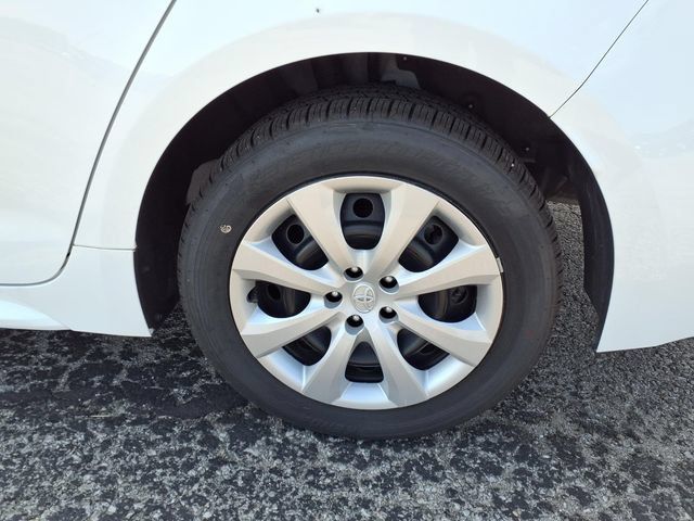 Used 2024 Toyota Corolla LE FWD image 43