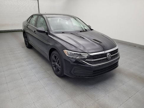 Used 2024 Volkswagen Jetta SE FWD image 13