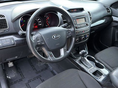 Used 2014 Kia Sorento LX image 30