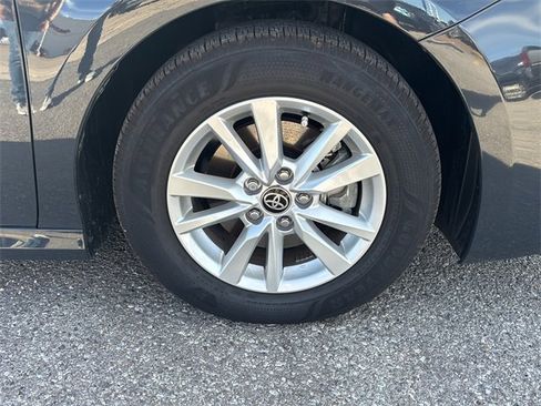 Used 2026 Toyota Camry LE image 9