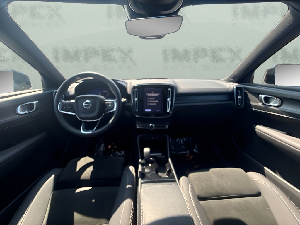 Used 2023 Volvo XC40 Recharge Plus AWD/4WD image 12