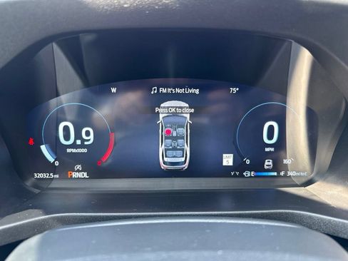 Used 2025 Ford Explorer Active w/ Active Comfort Package AWD/4WD image 17