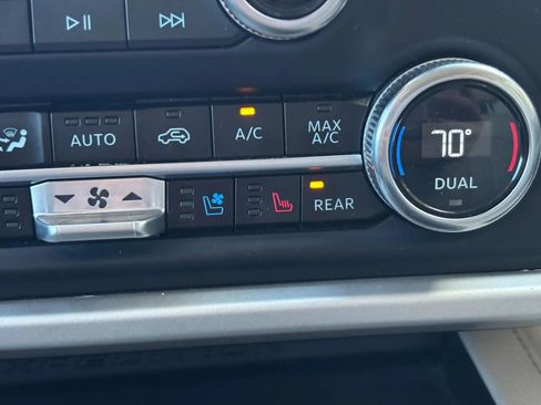 Used 2023 Ford Expedition Max Limited image 30