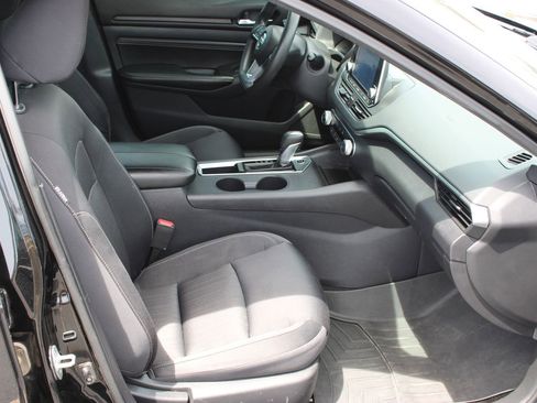 Used 2019 Nissan Altima 2.5 S FWD image 21