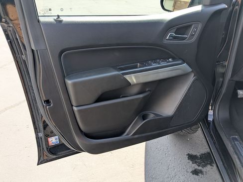Used 2022 Chevrolet Colorado ZR2 AWD/4WD image 15