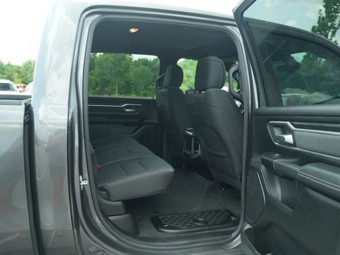 Used 2020 RAM 1500 Big Horn AWD/4WD image 21