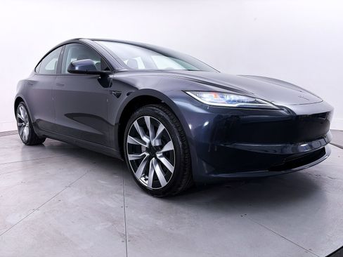 Used 2024 Tesla Model 3 Long Range RWD image 10