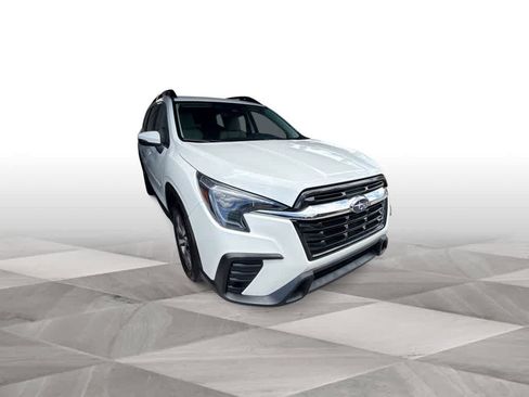 Used 2023 Subaru Ascent Premium w/ Convenience Package AWD/4WD image 2