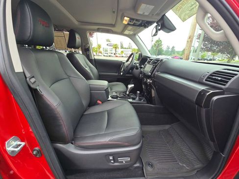 Used 2024 Toyota 4Runner TRD Off-Road Premium w/ Off Road Premium Plus Package AWD/4WD image 11