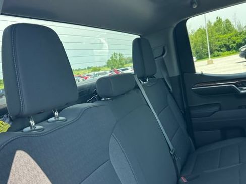 Used 2023 Chevrolet Silverado 1500 LT AWD/4WD image 39