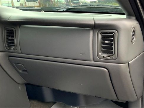 Used 2006 Chevrolet Silverado 2500 LT w/ Onstar Plus Package image 19