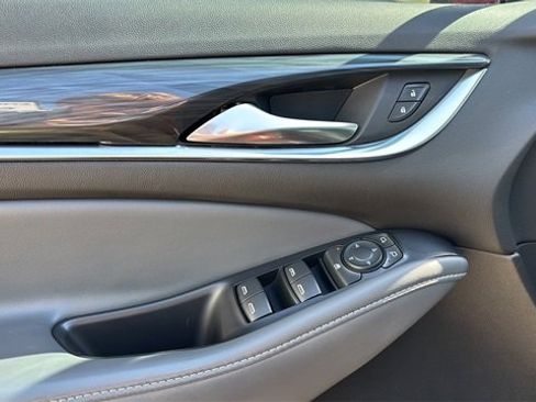 Used 2021 Buick Enclave Essence w/ Sound and Sites Package image 25