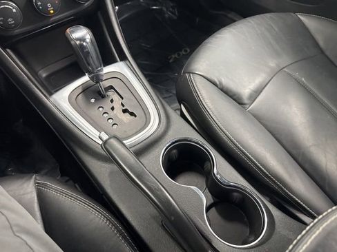 Used 2013 Chrysler 200 Limited FWD image 37