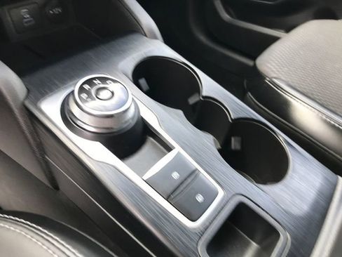 Used 2023 Ford Escape SE image 29