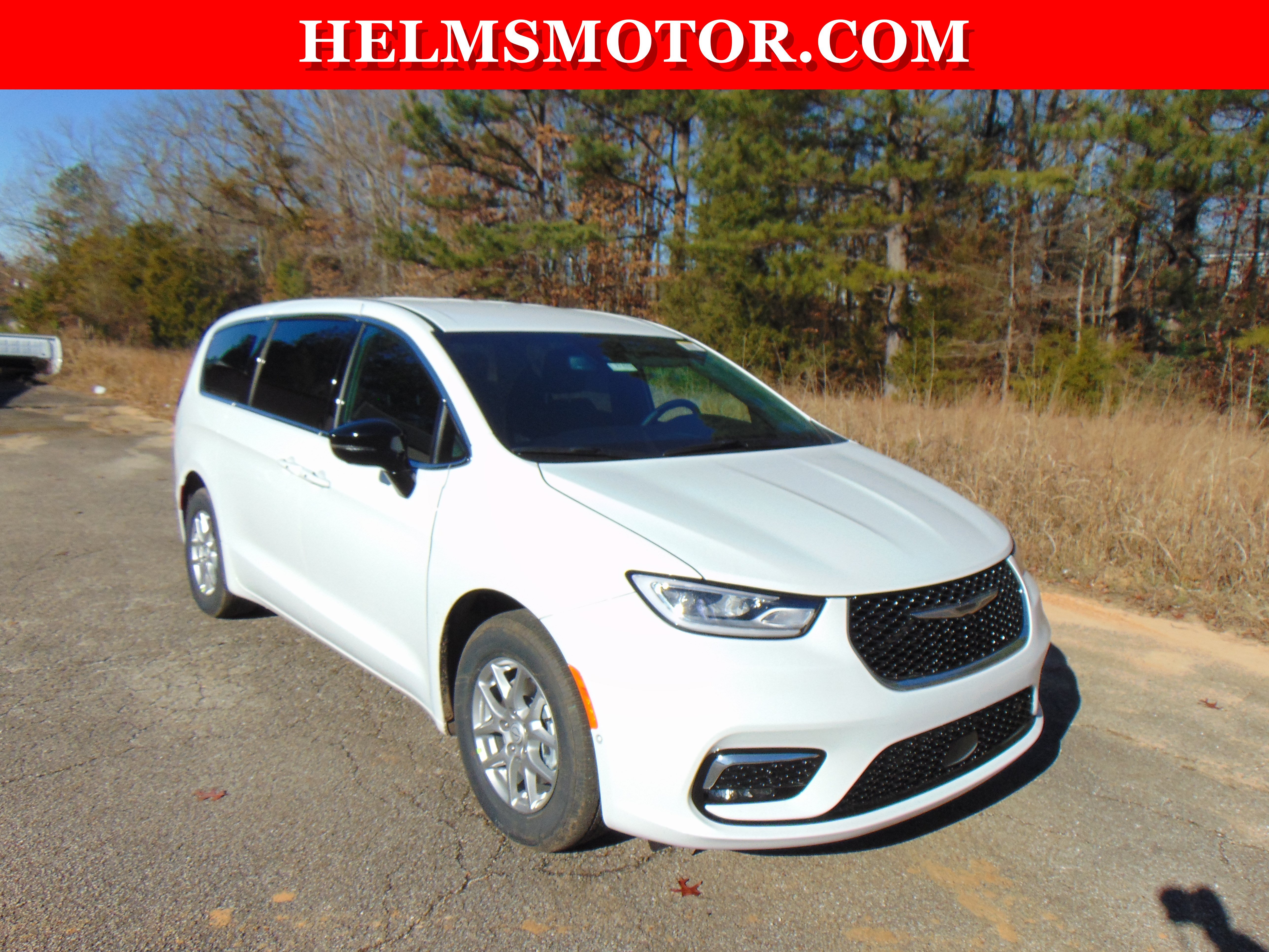 New 2026 Chrysler Pacifica Select FWD image 14