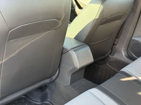 Used 2025 Volkswagen Jetta SE image 27