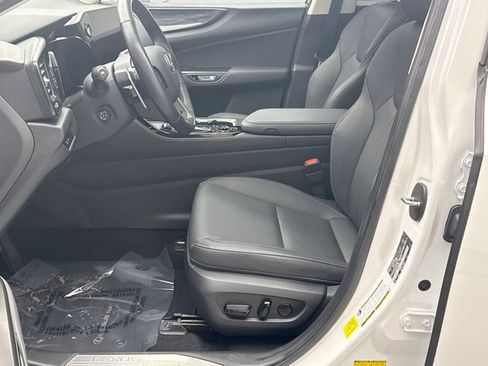 Used 2023 Lexus NX 350 AWD image 11