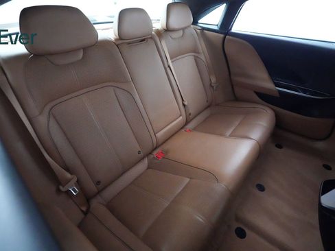 Used 2023 Lucid Air Grand Touring image 5