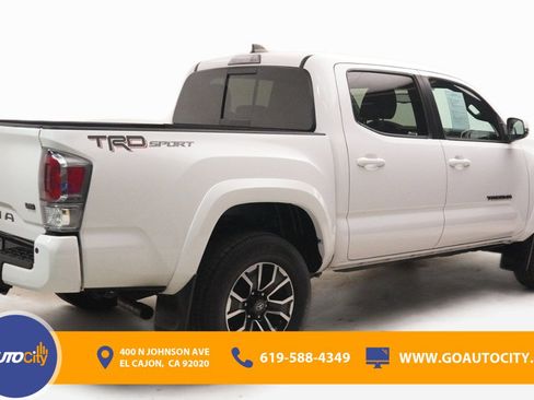 Used 2022 Toyota Tacoma TRD Sport image 6