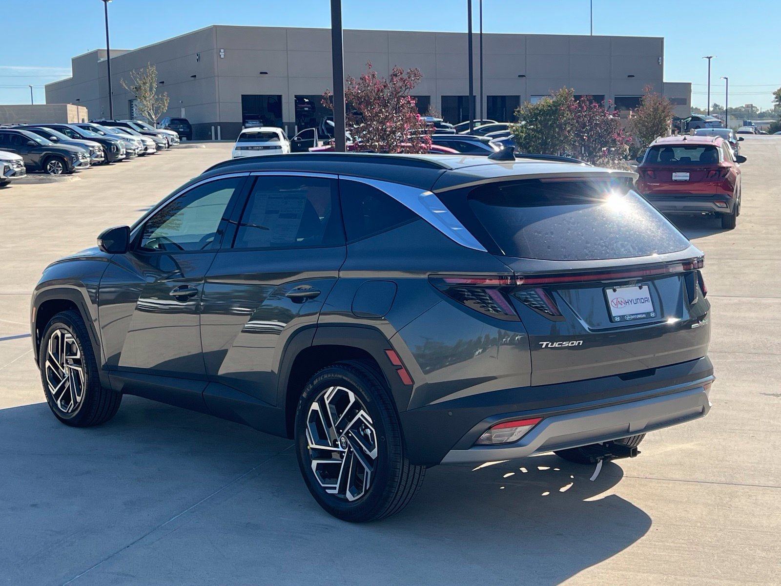 New 2026 Hyundai Tucson Limited w/ Tow & Go Package AWD/4WD image 9