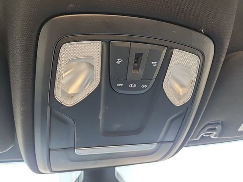 Used 2021 RAM 2500 Big Horn w/ Level 1 Equipment Group AWD/4WD image 17