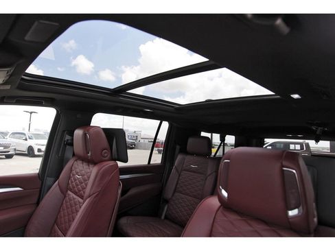 New 2026 Cadillac Escalade ESV Sport w/ Touring Package AWD/4WD image 24