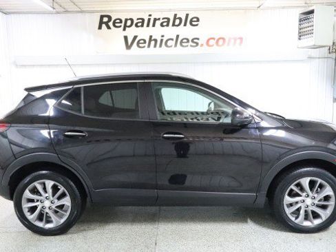 Used 2021 Buick Encore GX Select w/ Advanced Technology Package image 4