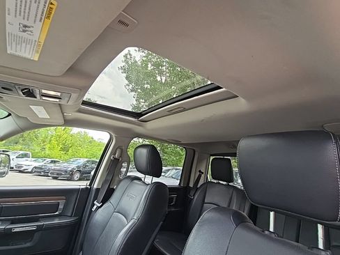 Used 2017 RAM 1500 Laramie AWD/4WD image 19