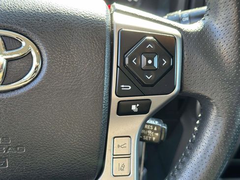 Used 2020 Toyota 4Runner SR5 image 14