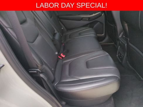 Used 2022 Ford Edge Titanium w/ Equipment Group 301A AWD/4WD image 19