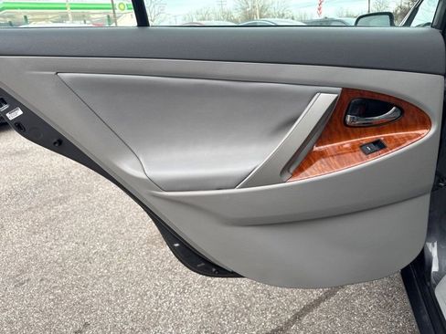 Used 2010 Toyota Camry XLE image 13