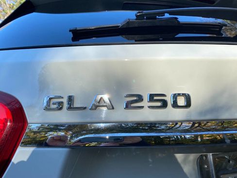 Used 2017 Mercedes-Benz GLA 250 4MATIC image 40