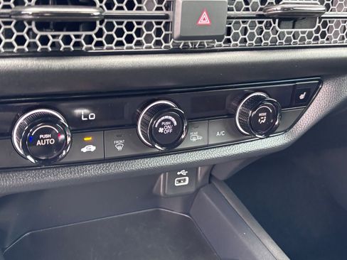 Certified 2024 Honda HR-V Sport image 29