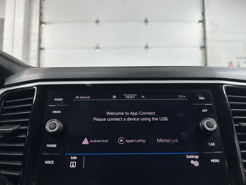 Used 2021 Volkswagen Atlas SEL Premium AWD/4WD image 34