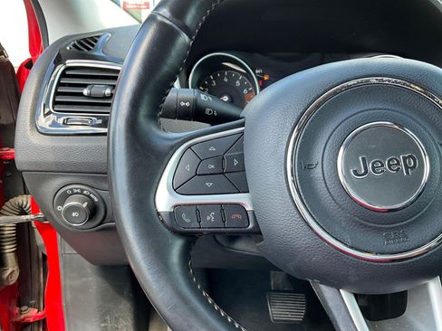 Used 2018 Jeep Compass Limited w/ Navigation Group FWD image 10