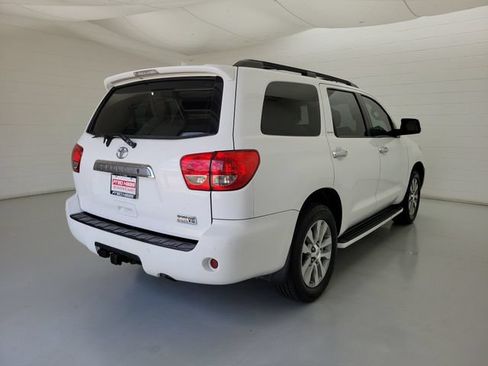 Used 2016 Toyota Sequoia Limited w/ Safety & Convenience Package RWD image 5