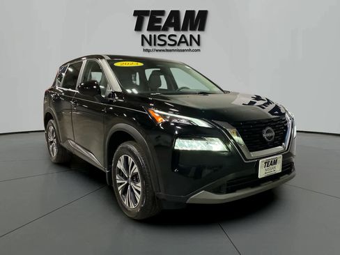 Used 2023 Nissan Rogue SV image 1