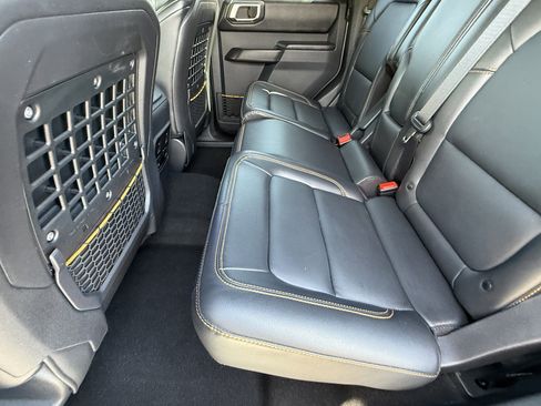 Used 2024 Ford Bronco Badlands AWD/4WD image 16