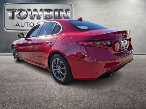 Used 2019 Alfa Romeo Giulia RWD image 6