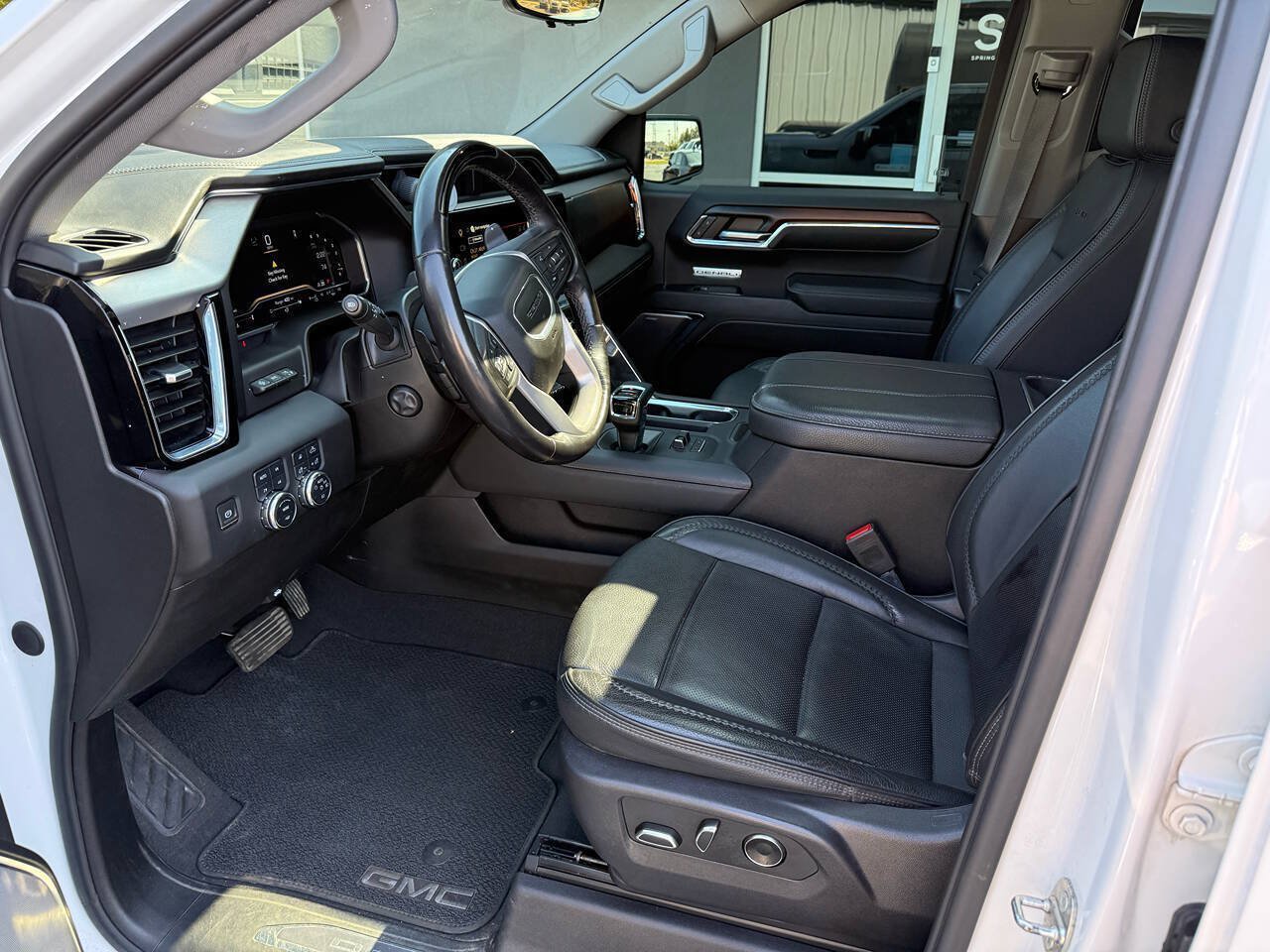 Used 2024 GMC Sierra 1500 Denali AWD/4WD image 12