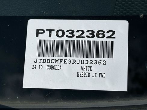 Certified 2024 Toyota Corolla LE FWD image 15