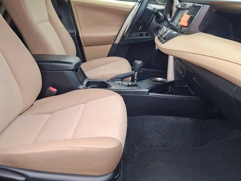 Used 2013 Toyota RAV4 LE FWD image 14